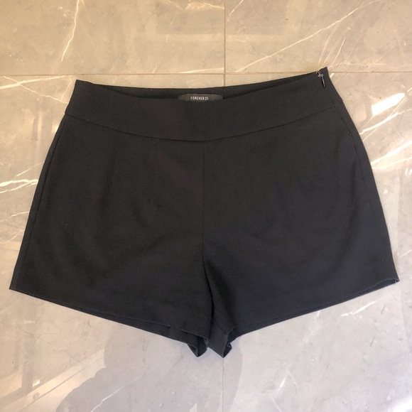 Forever 21 Pants - Women’s black dress short, high waist
